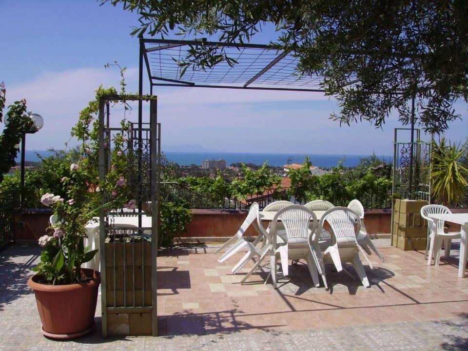 La Casa Di Mariu Bed and Breakfast Furnari Exteriör bild